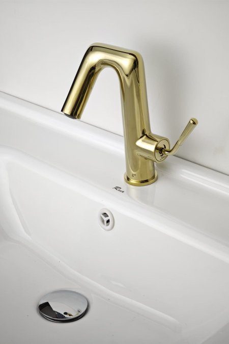 حنفية مغسلة ذهبية بتصميم هندسي عصري